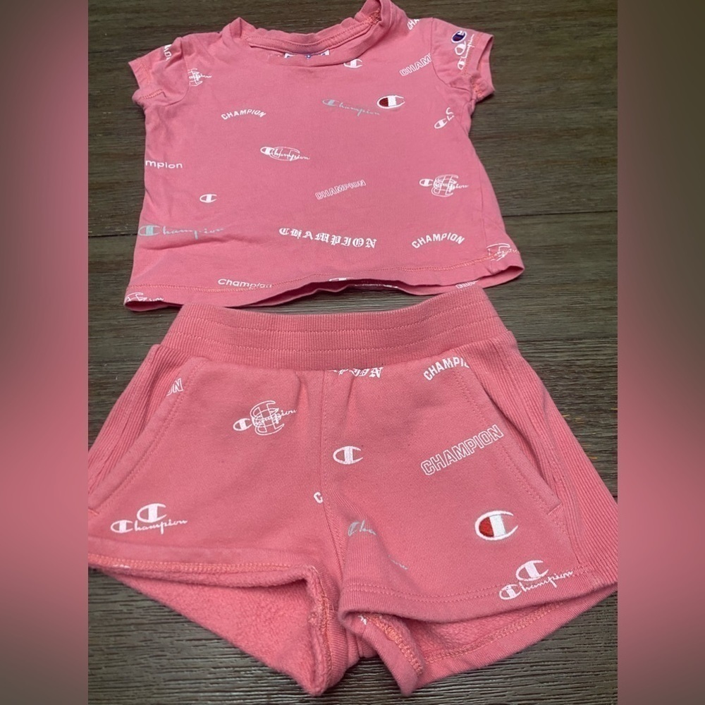 Champion size 2T pink girls short set